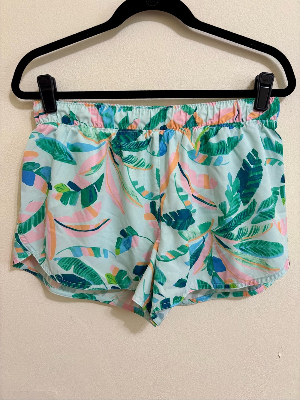 Old Navy Mint Tropical Leaf Print Athletic Shorts - Picture 4 of 4